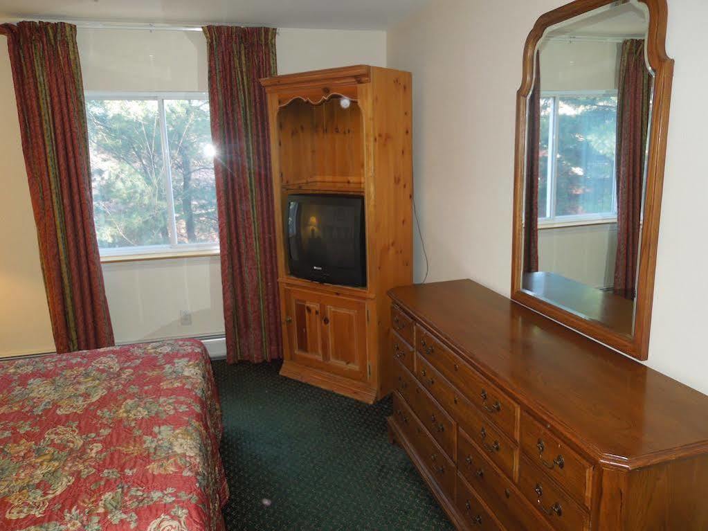 Baymont By Wyndham Essex Burlington Area Hotel Kültér fotó