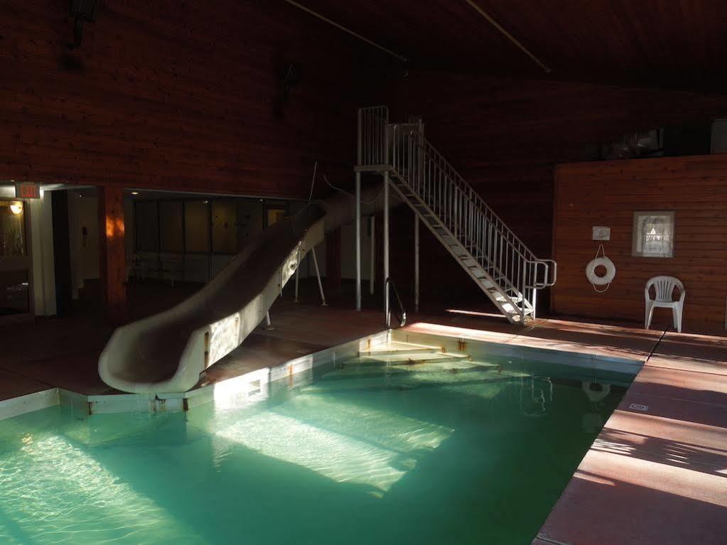 Baymont By Wyndham Essex Burlington Area Hotel Kültér fotó