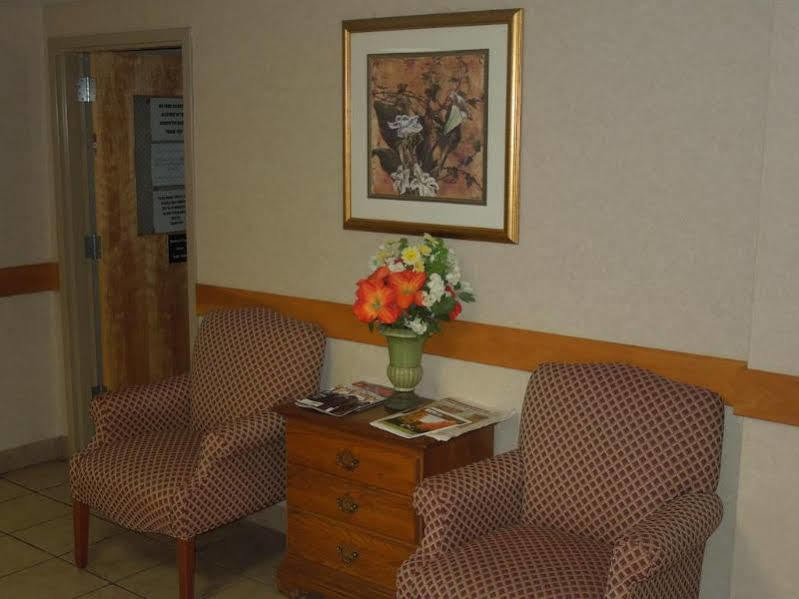 Baymont By Wyndham Essex Burlington Area Hotel Kültér fotó