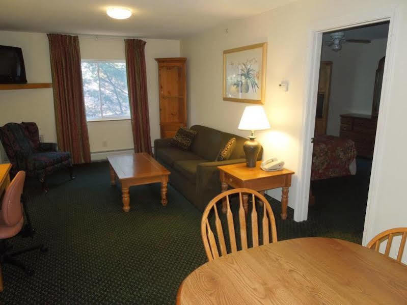 Baymont By Wyndham Essex Burlington Area Hotel Kültér fotó