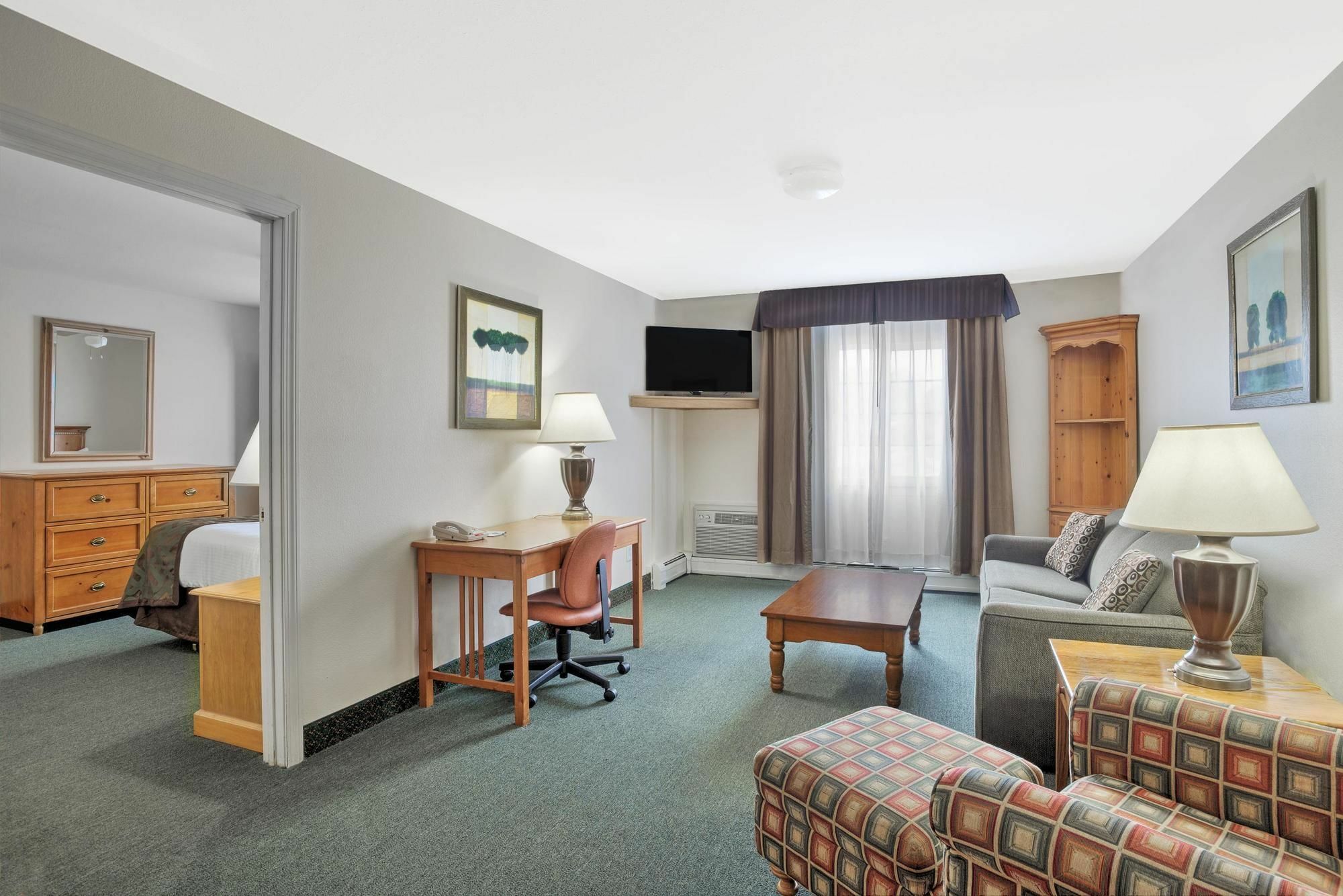 Baymont By Wyndham Essex Burlington Area Hotel Kültér fotó